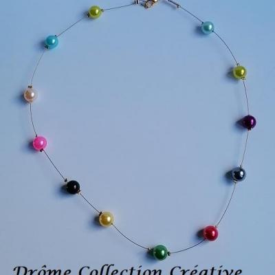 collier multicolore